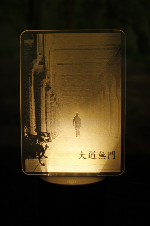 [ũ]  ̹ ÷մϴ.  Ź帱...(۾ü Ѿؼ Դϴ.)ũ β  4tħ Ȩ  70mmħ Ȩ   5mm׵θ Ͻ 簢  ֽð..