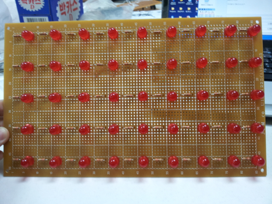 [ũ] 밭 230mm * 140mm  9 *  5 ؼ  45  ( 10mm) ϴµ  Ծ Ǹ Ͻó??÷ε  LEDκ ̰  մϴ.